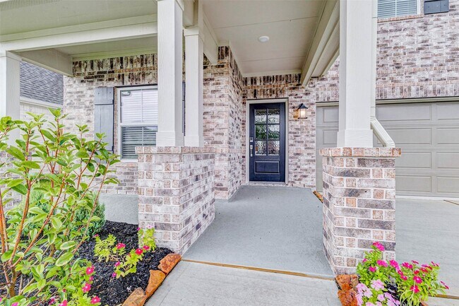 Photo - 21734 Persian Lk Dr