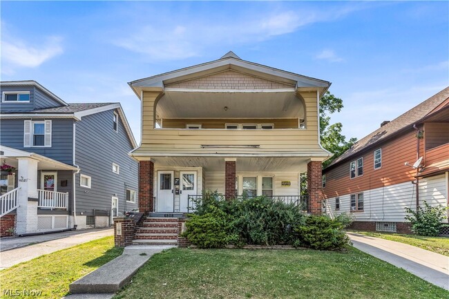Building Photo - 2133 W 98th St Unit 4
