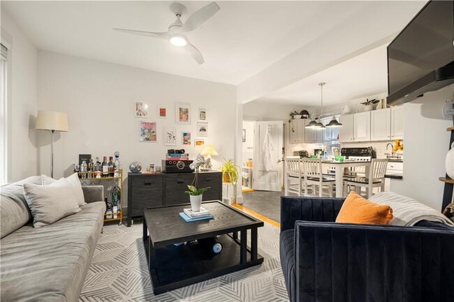 Photo - 33-35 Marsh St