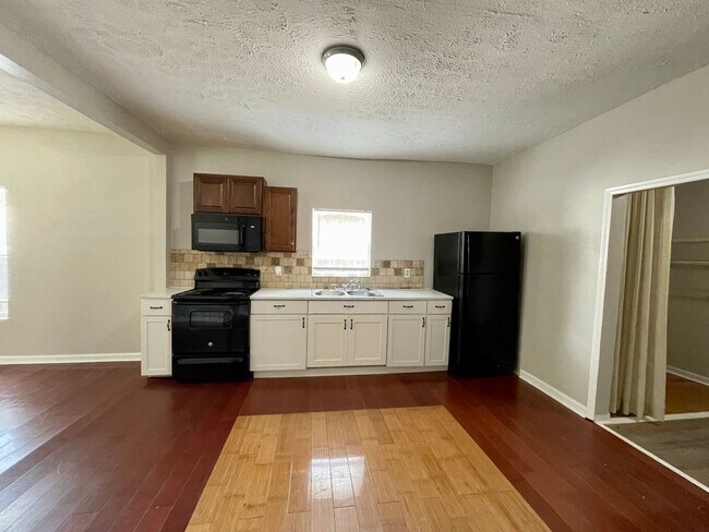 Photo - Beautiful Home In Kenwick with Potential 4th Bedroom!