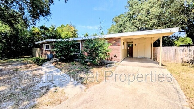 Photo - 2120 Curry Cir