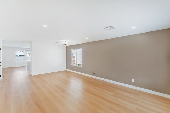 Photo - Modern Designer Remodel with Stylish Finishes & Spacious Outdoor Living!