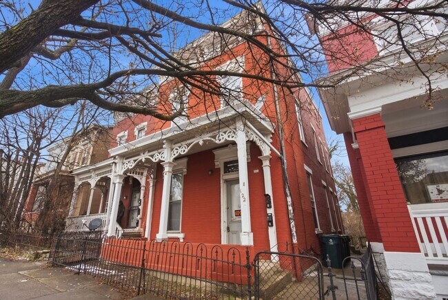 Photo - 122 E University Ave Unit 2