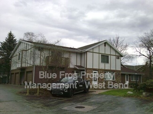 Building Photo - N18-W5317 Pierce Ct