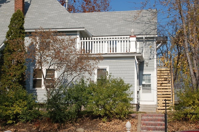 Exterior - 2301 Pierce St NE Unidad 1