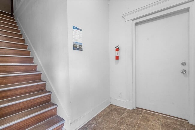 Photo - 113 E Main St Unit 5