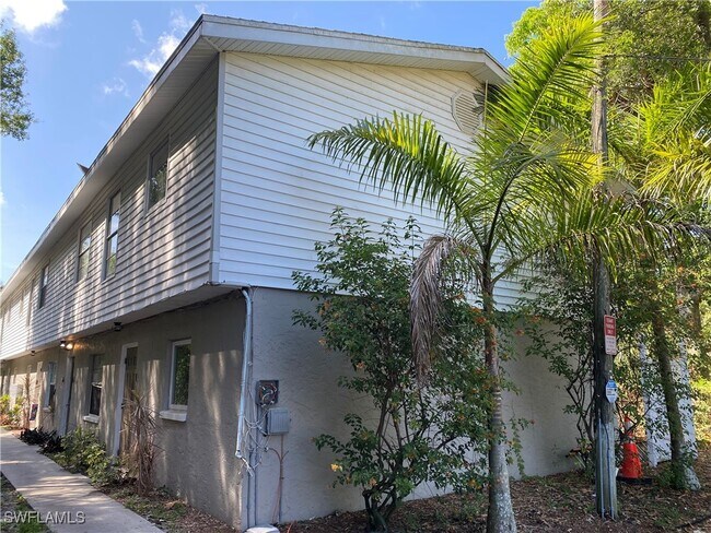 Photo - 3160 E Riverside Dr Unit 6