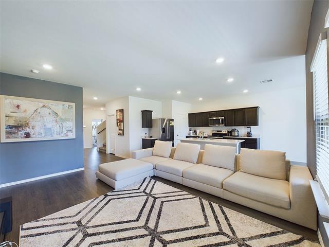 Photo - 3204 Stanley St