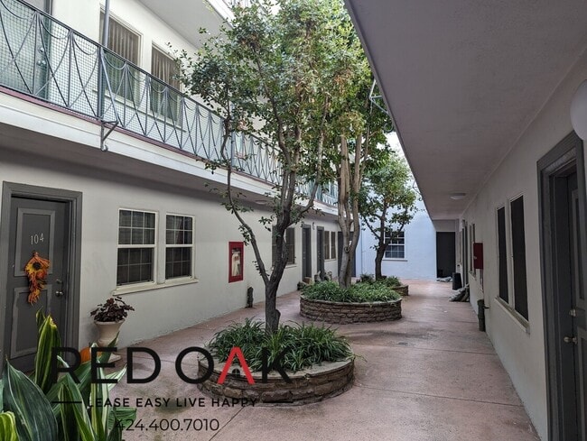 Photo - 615 N Rossmore Ave Unidad 307