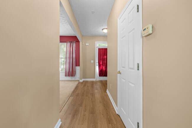 Photo - 6225 Shenfield Ln