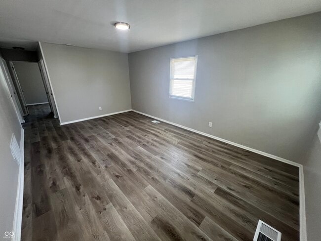 Photo - 2920 Lasalle St