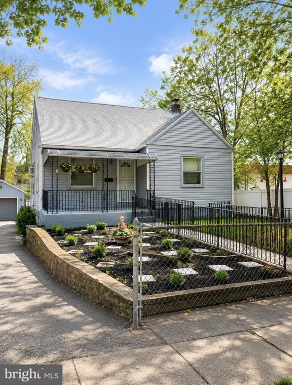 Photo - 15 Hirst Ave
