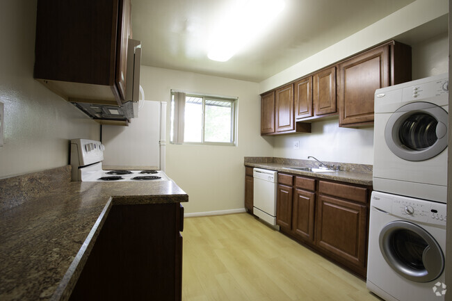 Somerset At Towson - 2 BR, 1 BA - Somerset at Towson Apartments