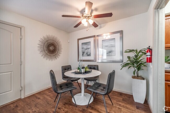 1BR, 1BA - 846SF - Dining Room