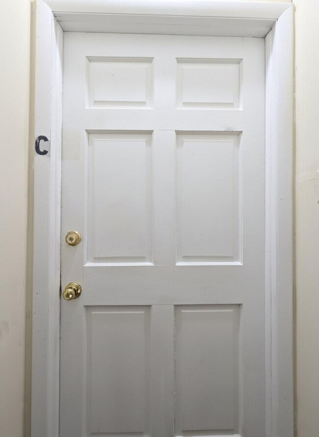 Building Photo - 515 Carter St