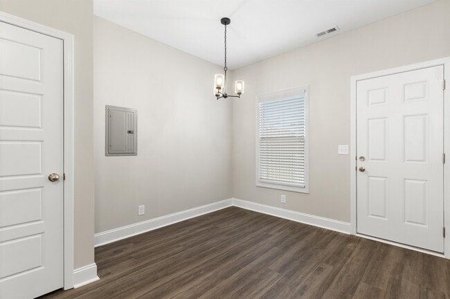 Photo - 203 Copeland Rd