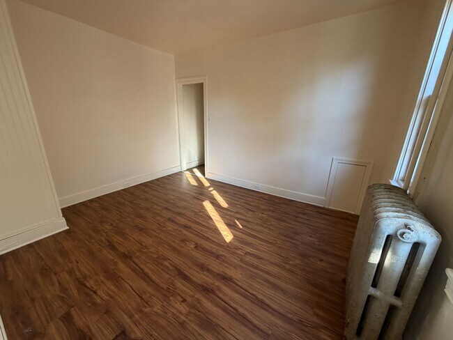 Photo - 210 S Duke St Unidad 1st Floor