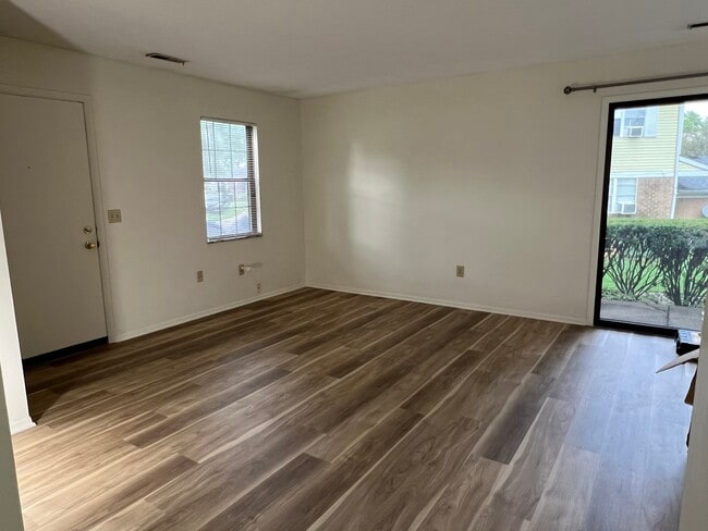 Building Photo - 3300 Kristin Ct Unit 3300 Kristin Court Rental