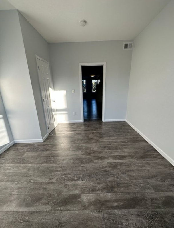 Building Photo - 148 3rd St Rental