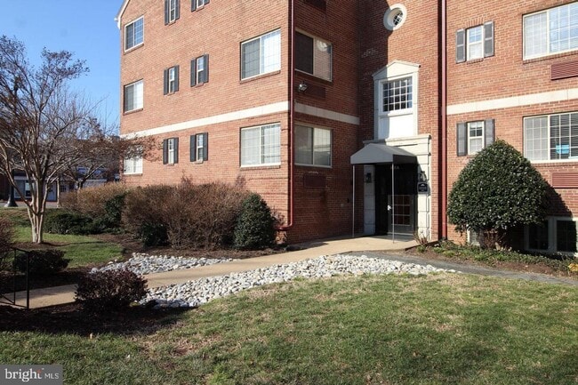 Building Photo - Wonderful studio condo in the heart of Old Town!!