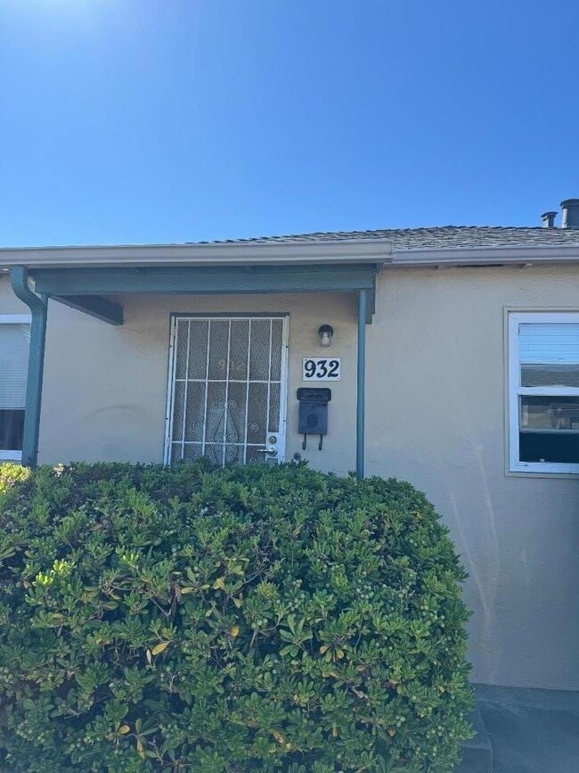 Building Photo - 932 N Idaho St Rental