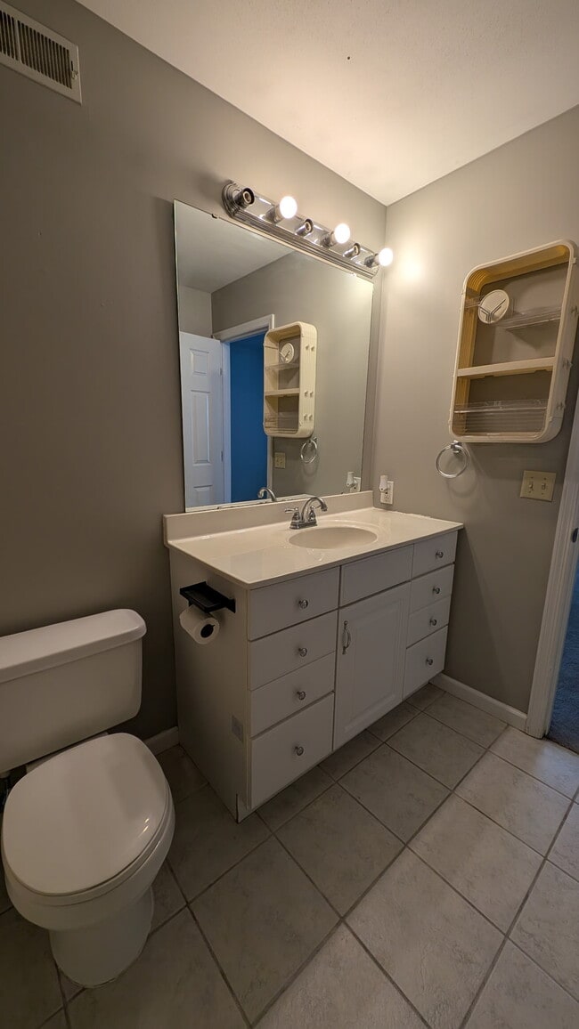 Photo - 1408 Summertree Springs Ave Unit I