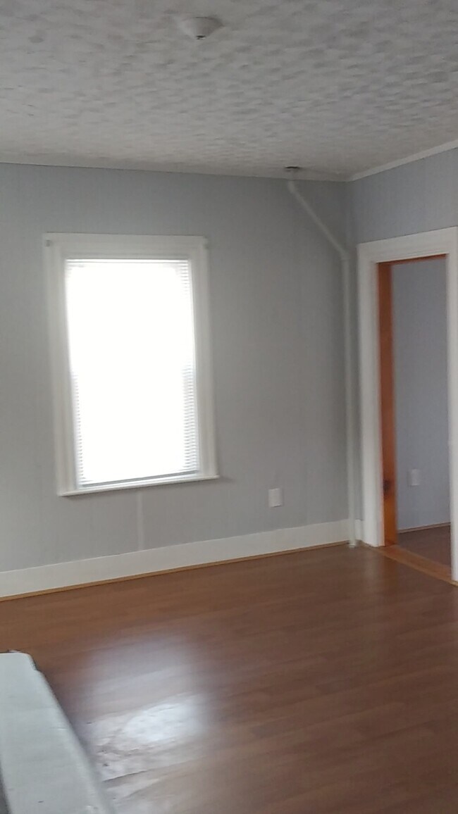 Photo - 33 New St Unidad Half a duplex