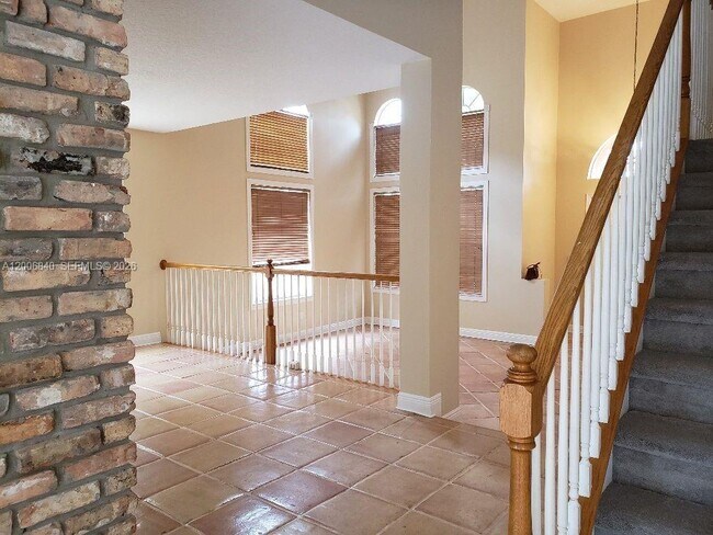 Photo - 6352 Squirewood Way