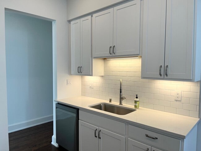 Photo - 1228 E Juneau Ave