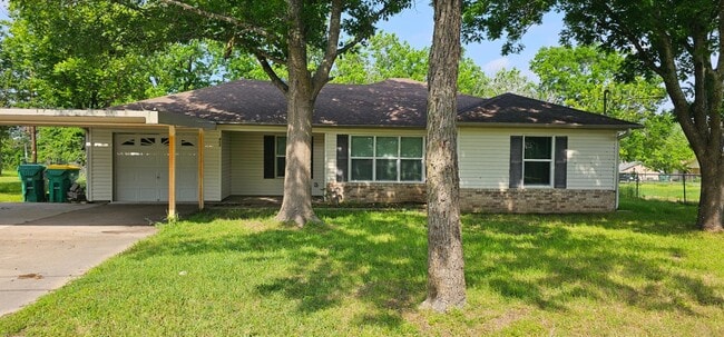 Building Photo - 408 S Andrews Dr
