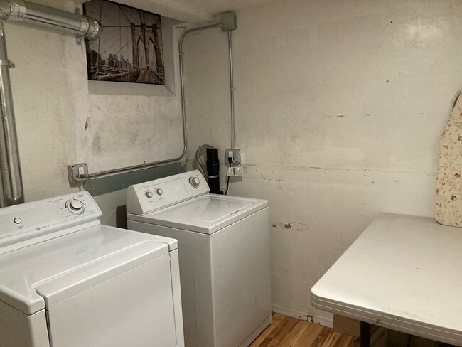 shared laundry - 1110 Evans Ave Unit B6