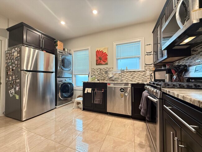 Photo - 81 Newbury St Unit 2