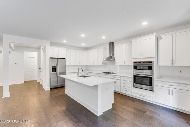 Photo - 160 Woolley Ct