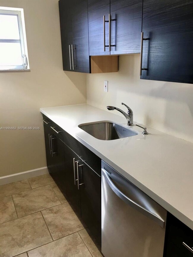 Photo - 1824 Monroe St Unit 11