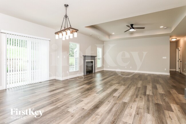 Photo - 413 Bittersweet Dr