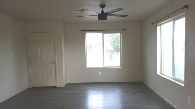 Photo - 3 bedroom Rental