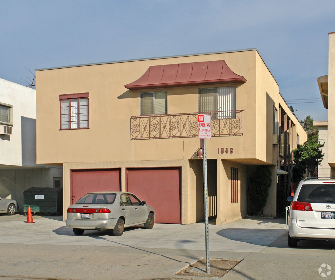 Photo - 1046 S Wooster #4