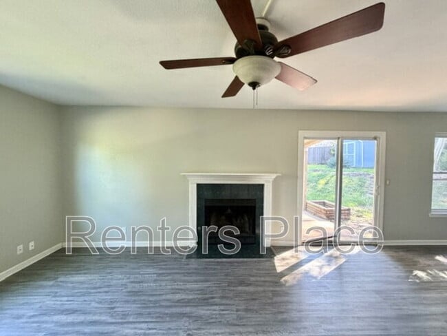 Photo - 5707 S Yukon Ave