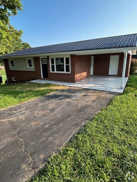 Building Photo - 407 Dogwood Trail Rental