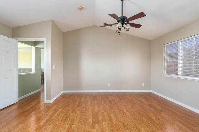 A SUPERB AND STUNNING 4 BEDROOM HOME IN TR... - A SUPERB AND STUNNING 4 BEDROOM HOME IN TR...