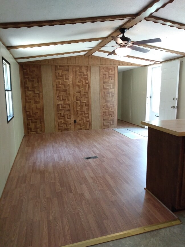 Photo - 2022 Redd Shop Rd