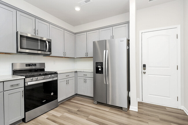 Photo - 730 Herlong Ave