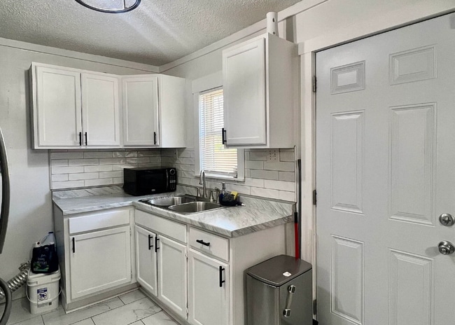 Photo - 847 Marianna St