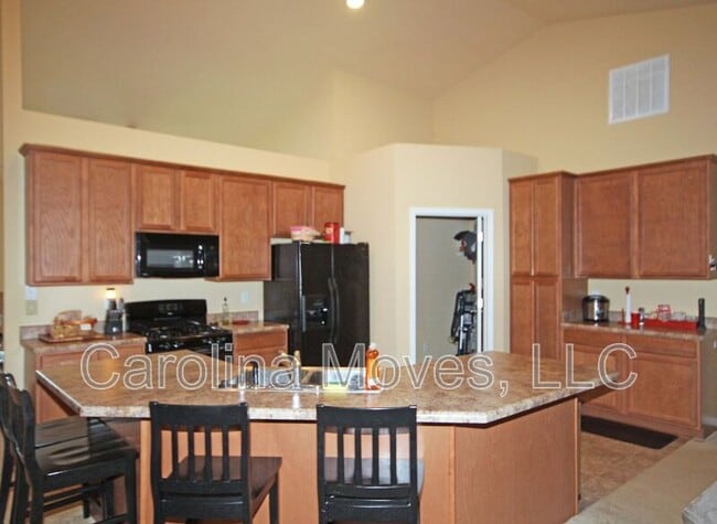 Photo - 112 Bascom Ct