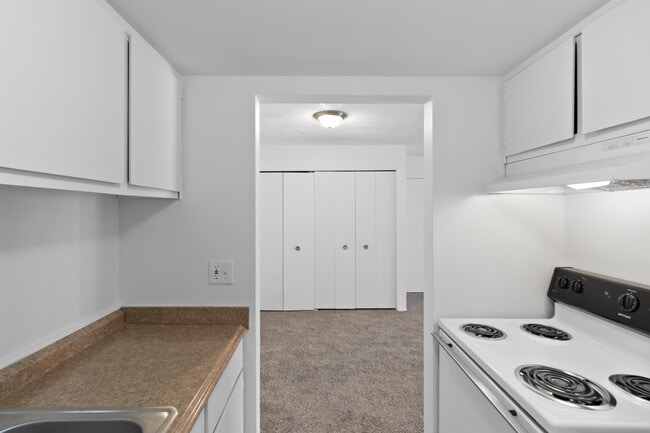 Photo - Metro East Apartments