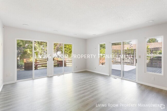 Building Photo - Mid-Century Gem in Portland's SW Collins V... Rental