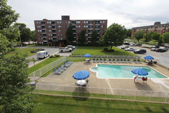 Photo - Hamilton Oaks