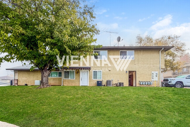 Building Photo - Auburn Condo is NOW rent ready! Unit APT 3