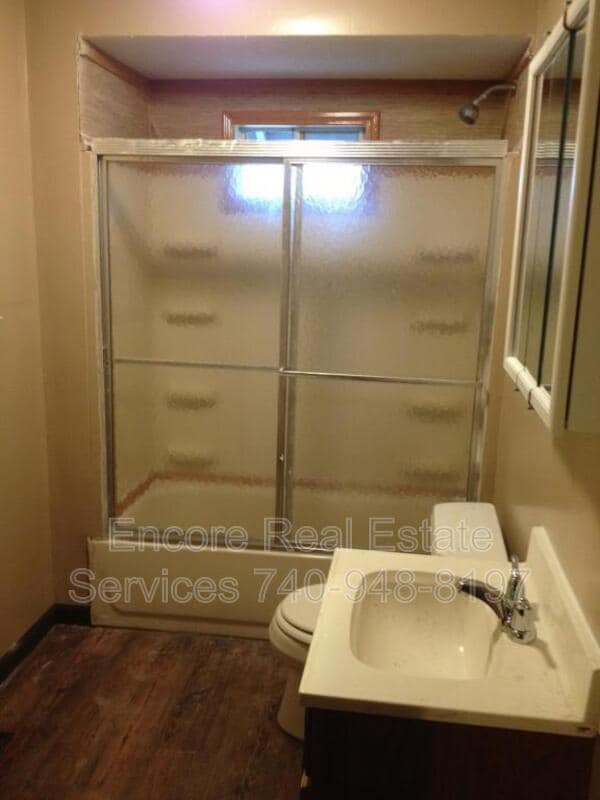 Photo - 52 Railroad St SW