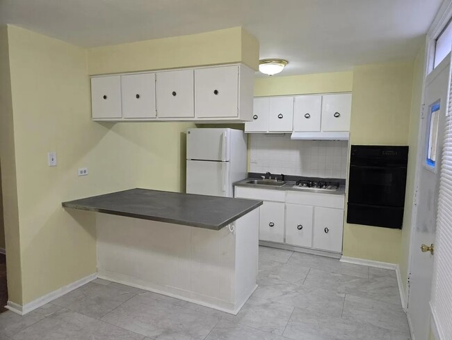 Photo - 1857 Pine St